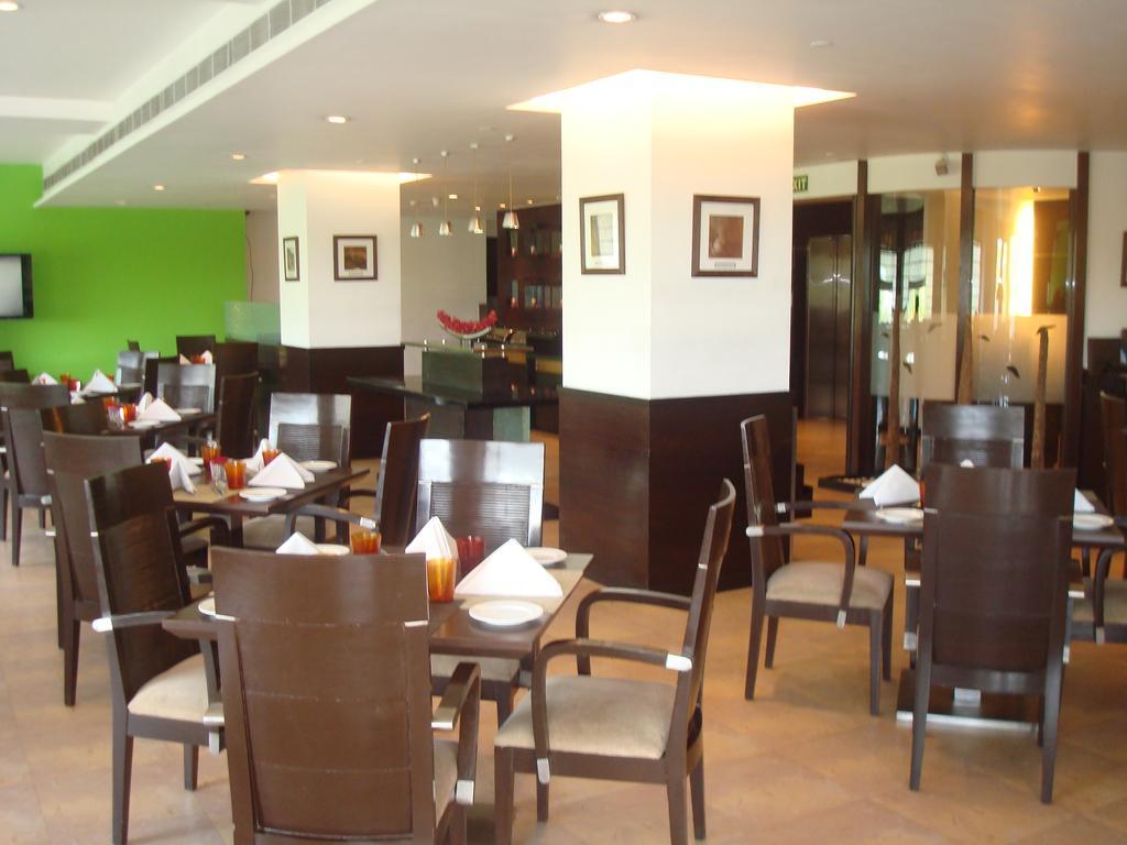 The Hans, New Delhi