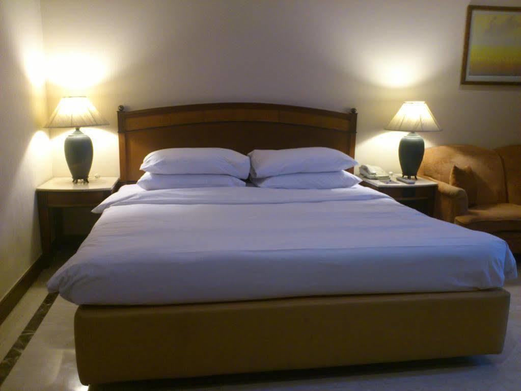 The Hans, 4* New Delhi
